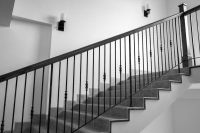 Ensure Your Metal Railing is Sturdy and Safe!