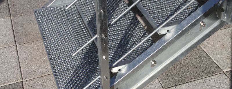 Metal Railing Repair Costs — Cost of Metal Railing Repair